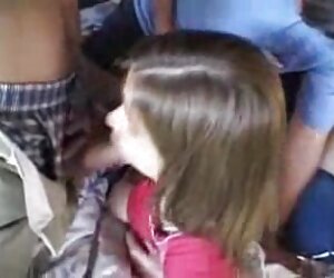 دو نوزاد سکس زن خشن داغ یک دیک سخت را به اشتراک می گذارند